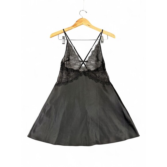 Victoria's Secret Other - Victoria's Secret Lace-Trim Satin Chemise Slip M